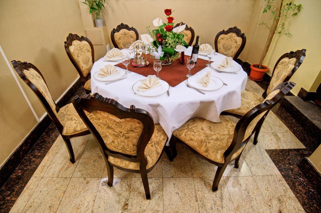 Hotel Carol - Resim 36