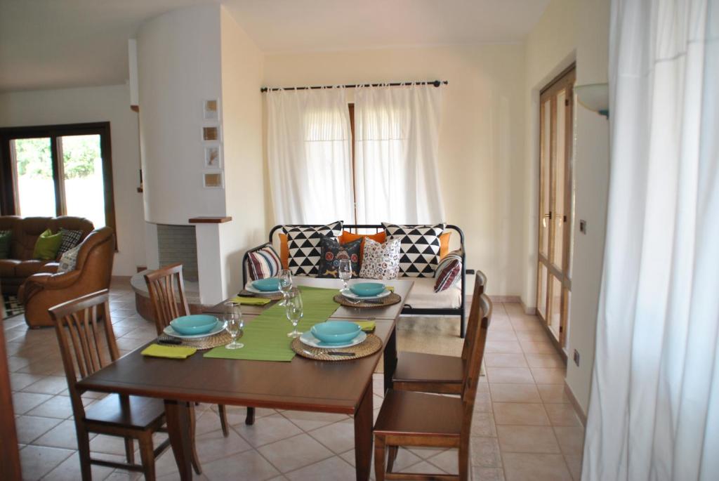 Casa Sa Serra a Lotzorai - Spazioso appartamento con giardino