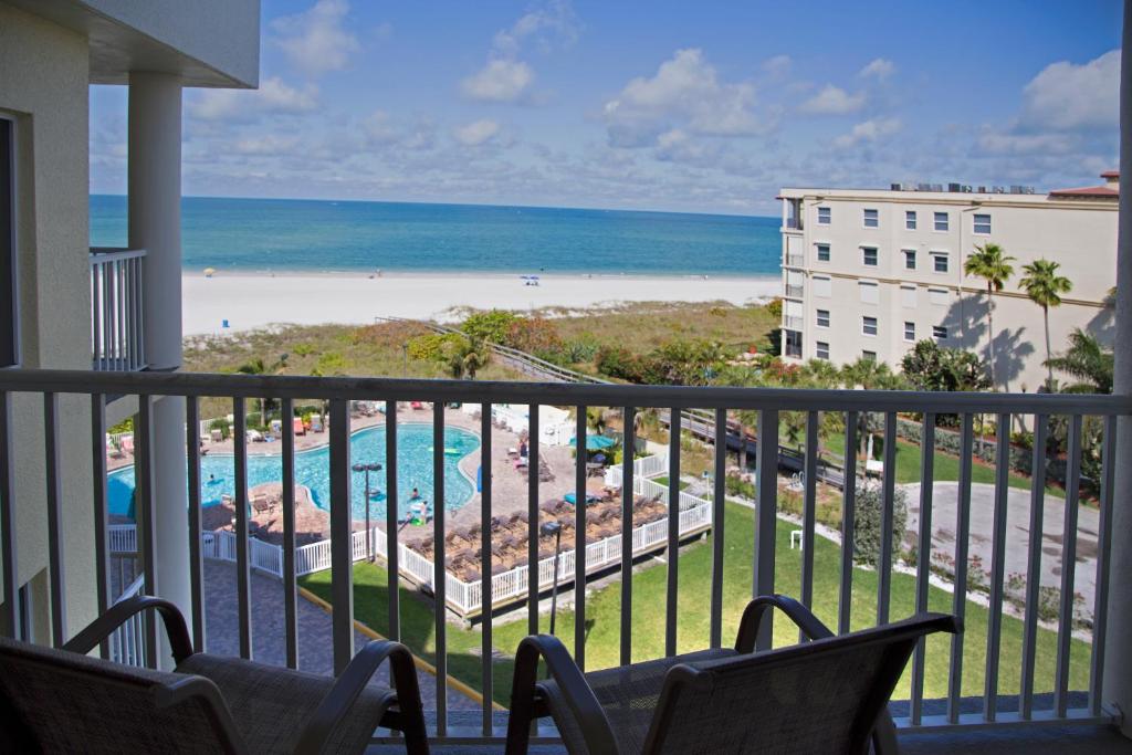 Sunset Vistas Two Bedroom Beachfront Suites - 
