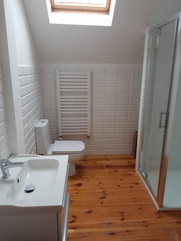 Kúpeľňa v ubytovaní Siedlisko Ostropest Karbowskie 9a