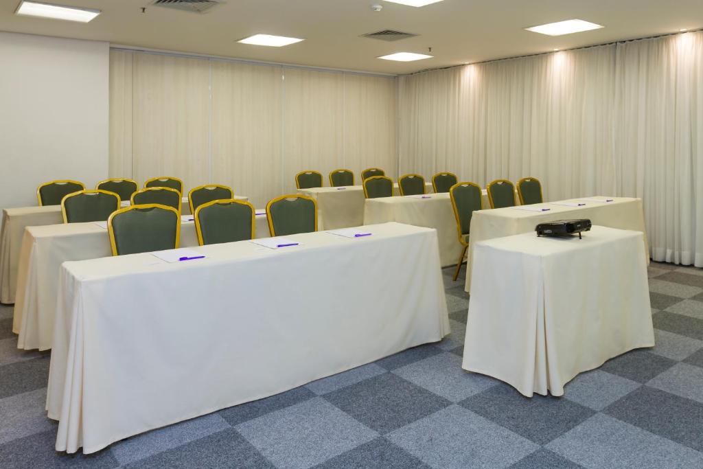  Mercure Santos