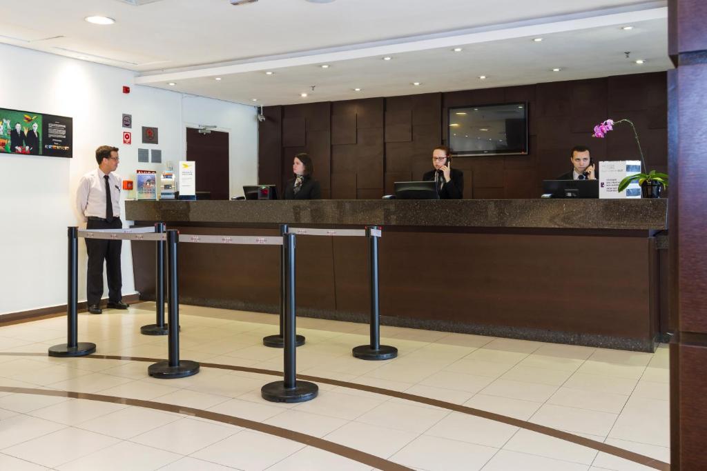  Mercure Santos