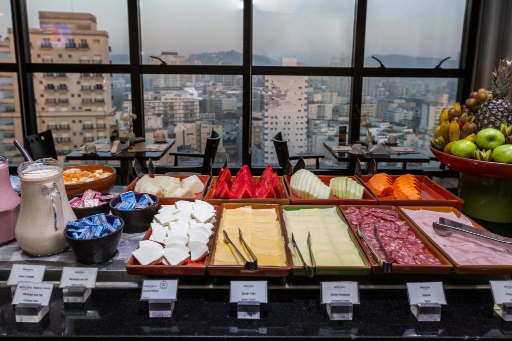  Mercure Santos