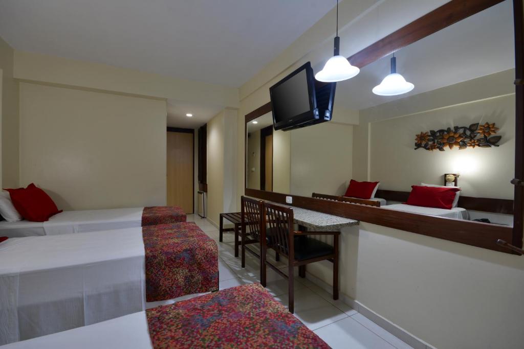  Littoral Hotel