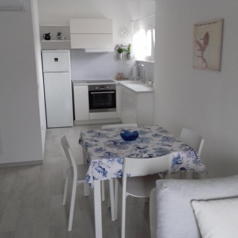 Kuchyňa alebo kuchynka v ubytovaní Apartments An Ni
