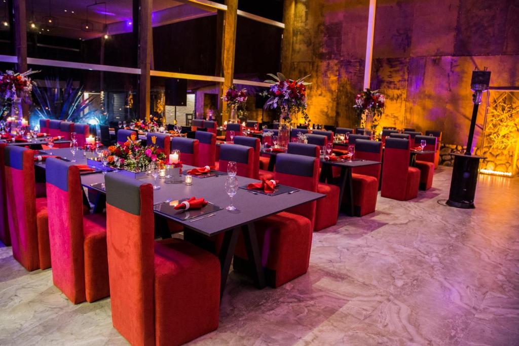 Restaurace v ubytování Tunas & Cabras Hotel