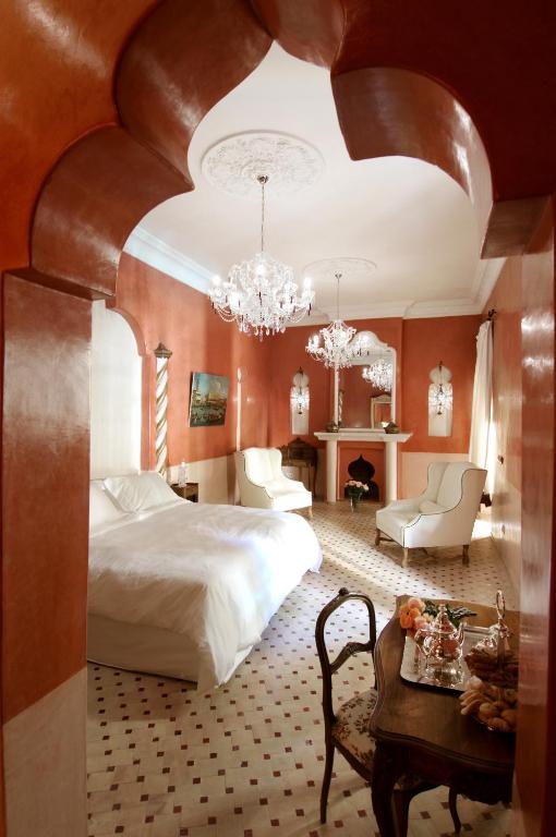 Postel nebo postele na pokoji v ubytování Demeures d'Orient Riad & Spa