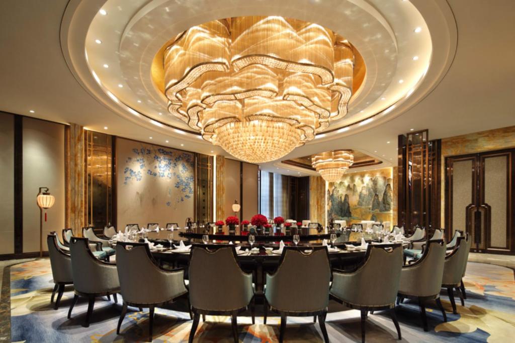 Restaurace v ubytování Wanda Realm Liuzhou