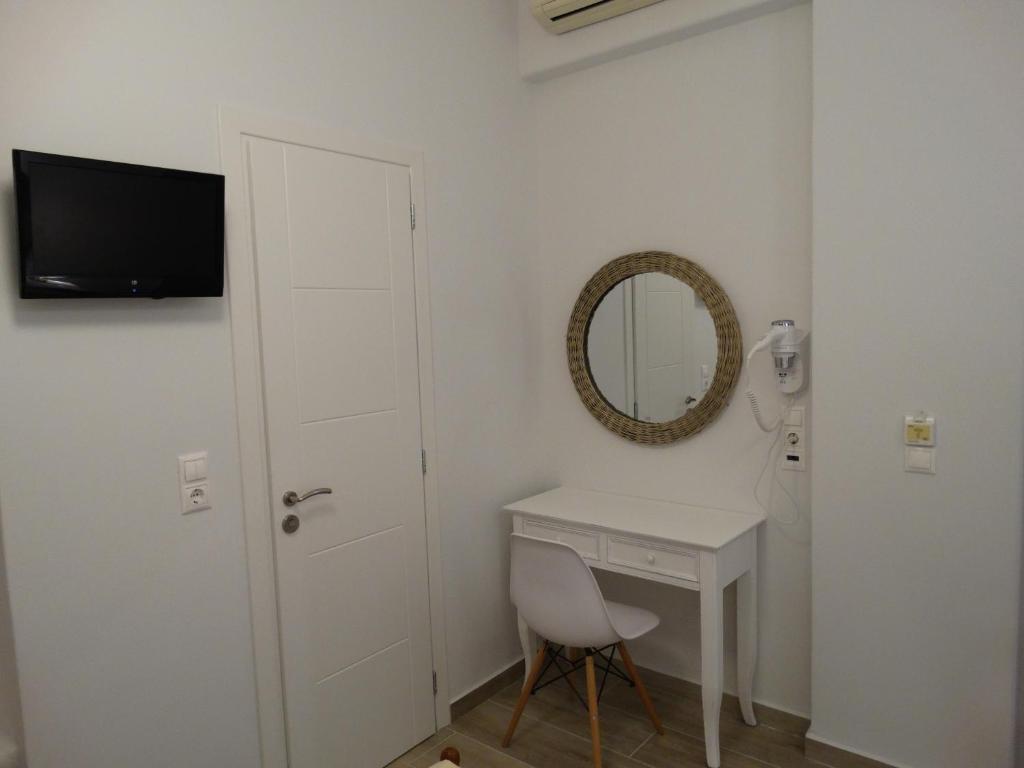 Naxos Lane Center Studios - 14