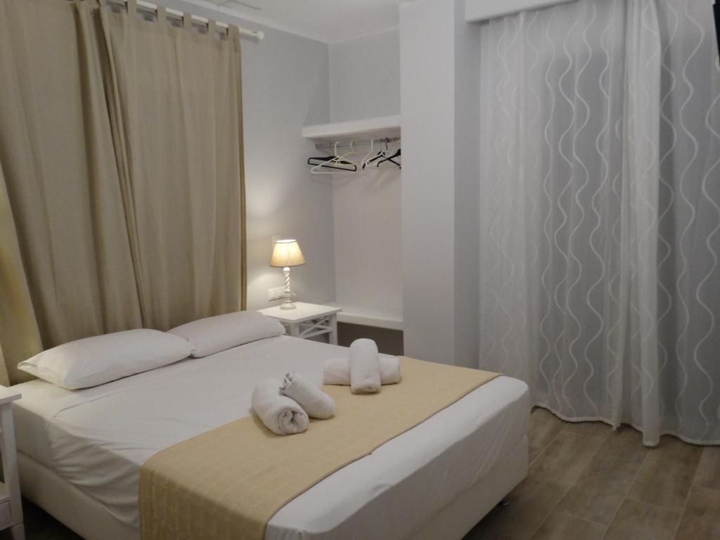 Naxos Lane Center Studios - 18