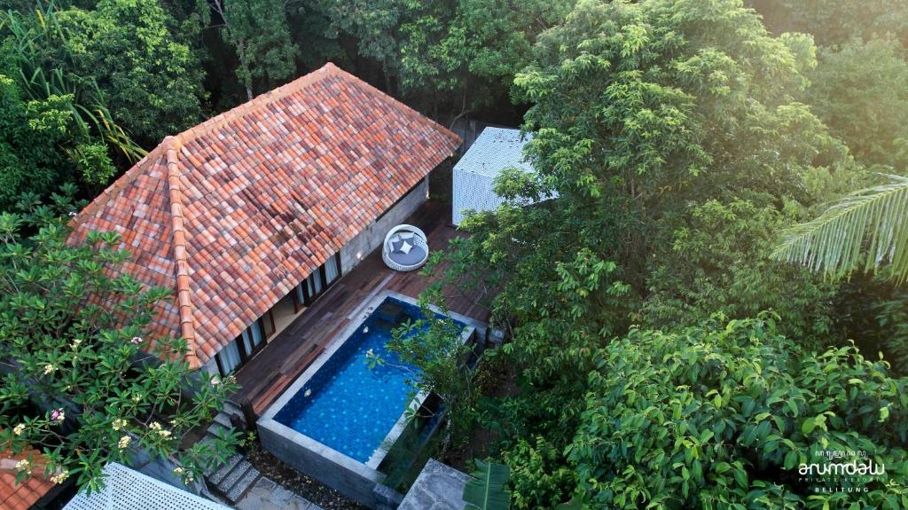 Bazén v ubytování Arumdalu Private Resort nebo v jeho okolí