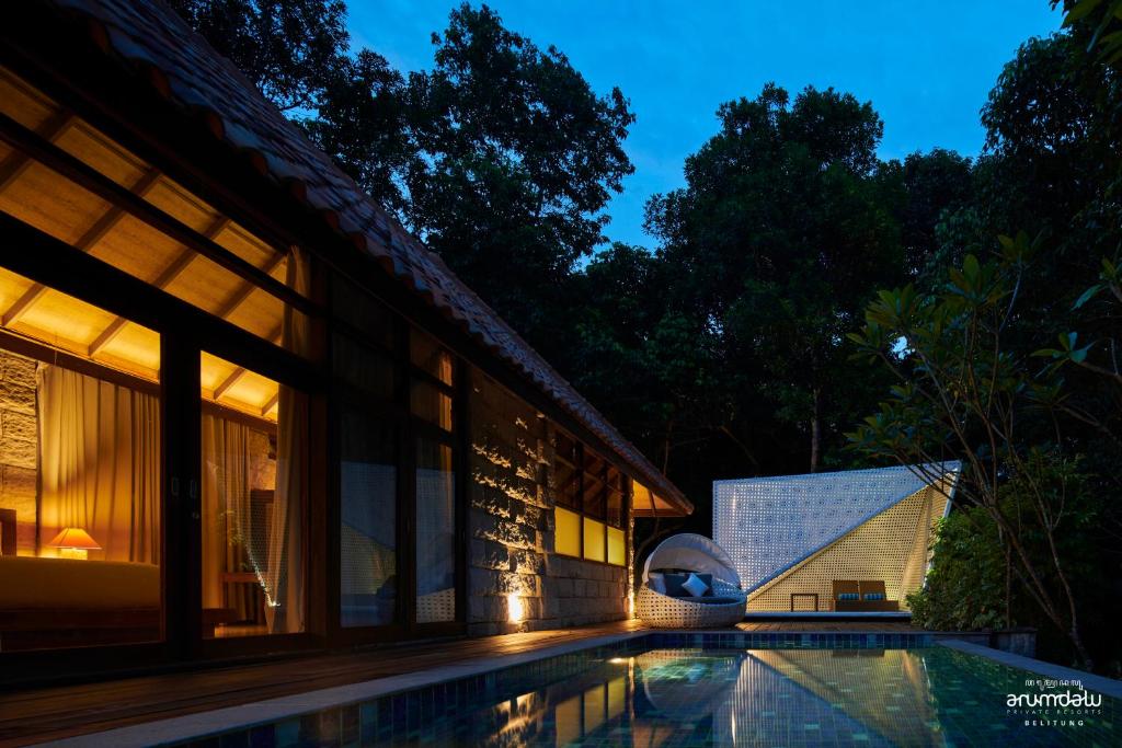Bazén v ubytování Arumdalu Private Resort nebo v jeho okolí