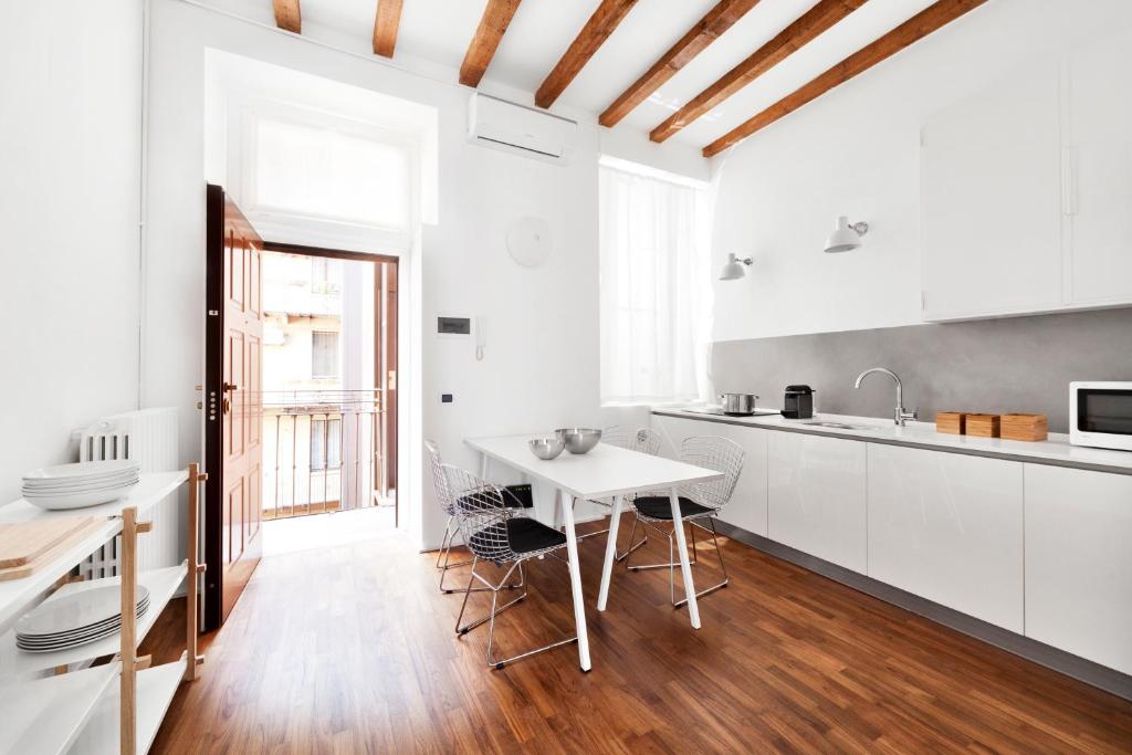 Brera Apartments in Moscova - One Bedroom Apartment - Via Pontida 4