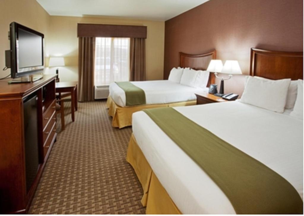 Holiday Inn Express Hotel & Suites Willows by IHG photo
