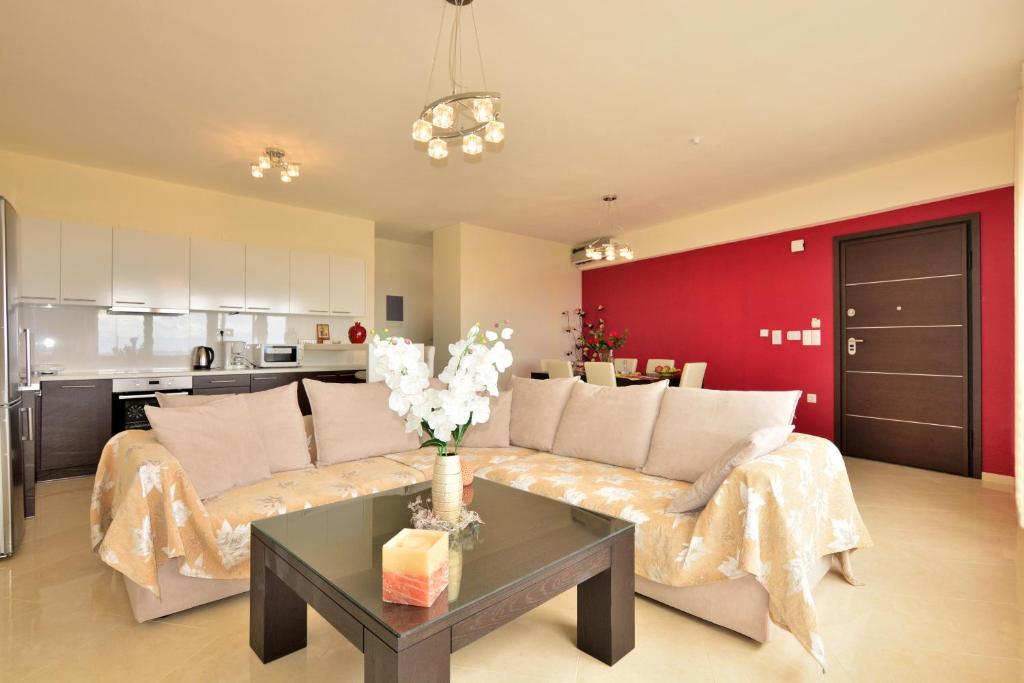 Kuchyň nebo kuchyňský kout v ubytování Luxury Suites in Stavromenos