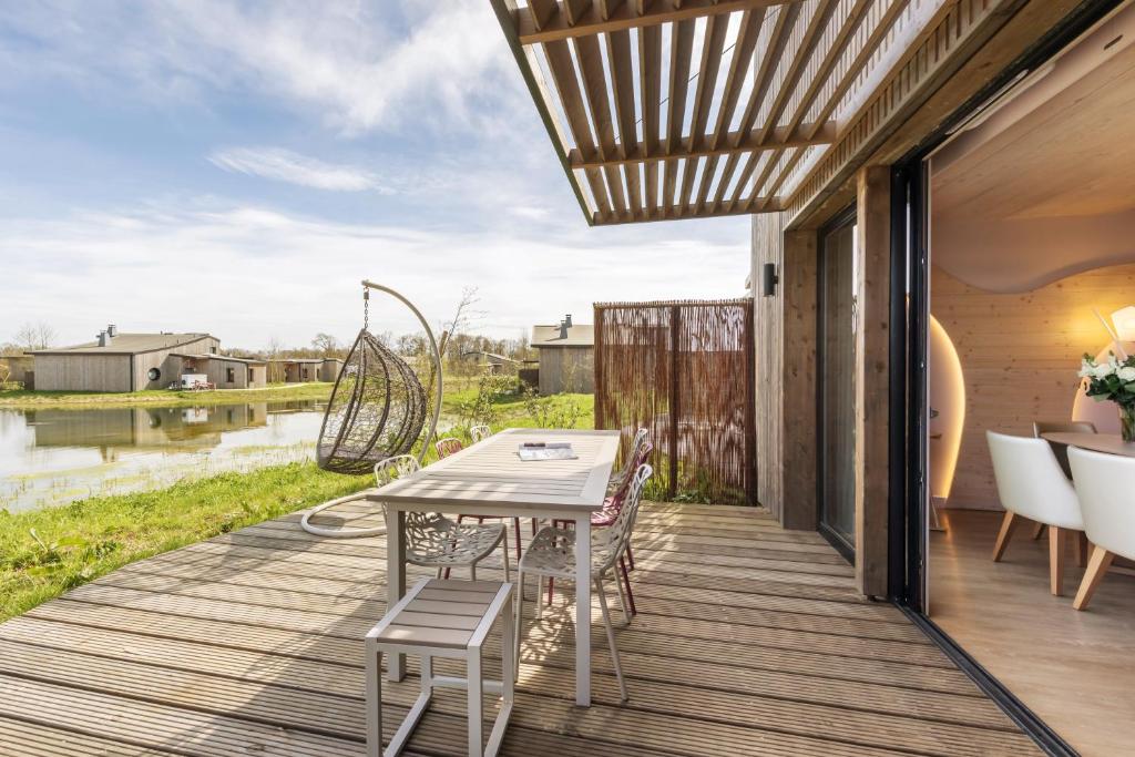 Center Parcs Villages Nature Paris - Three-Bedroom Cottage VIP (6 People)
