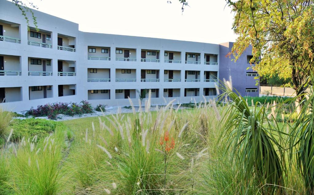 Zahrada ubytování Cresta Maun Hotel