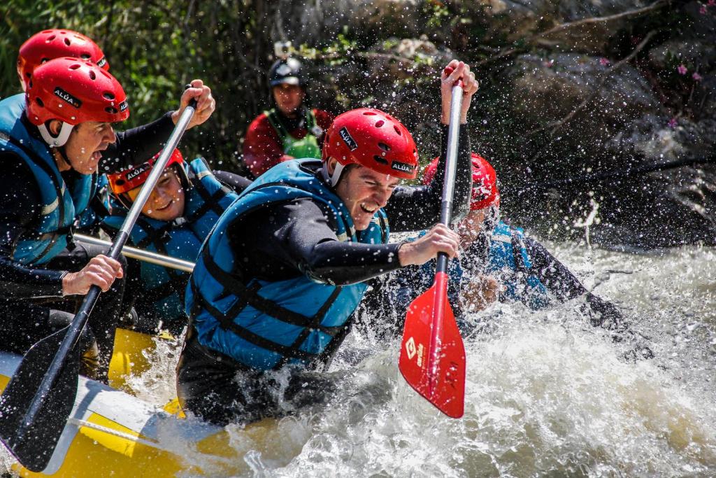 Hosté ubytování CENTRO DE OCIO ALÚA Bungalows Camping Rafting Benamejí