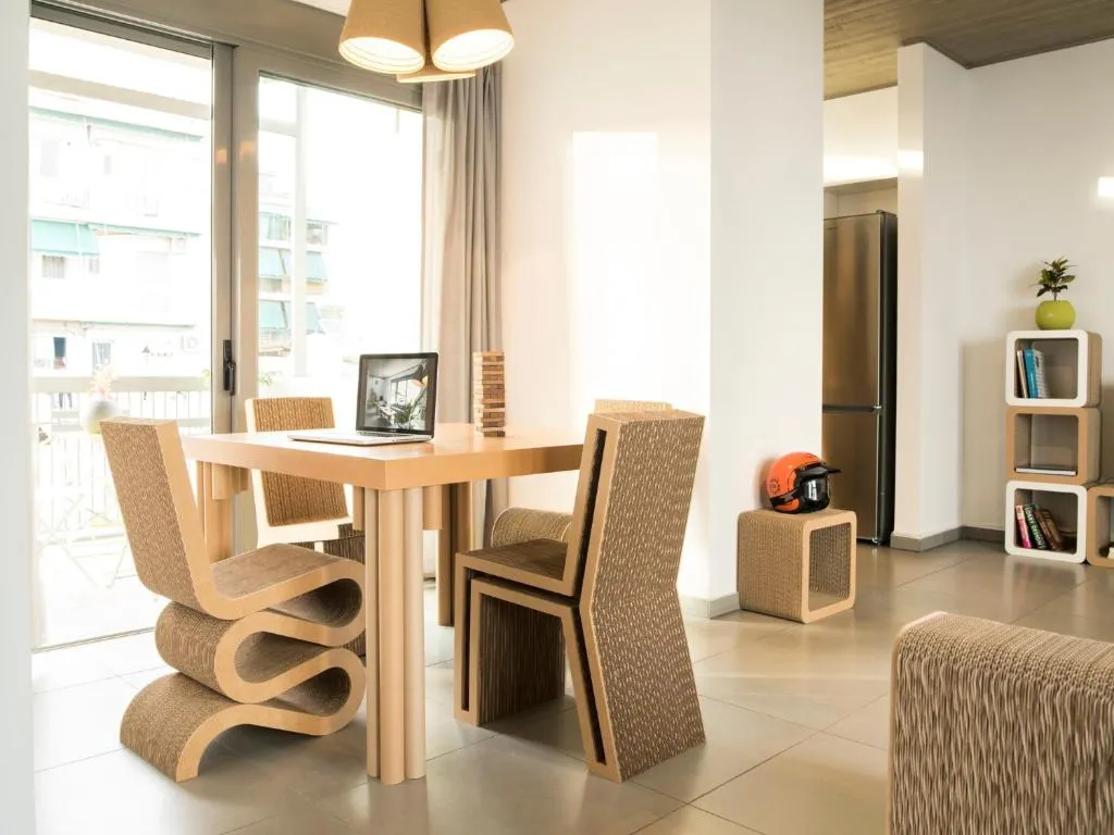 Papercutshome lounge Eco with Parking and Netflix, Athens, Greece