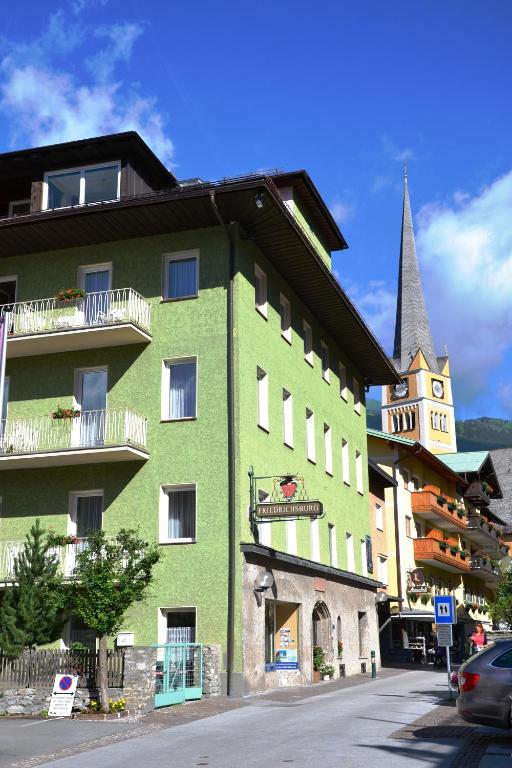 Budova, kde se hotel nachází