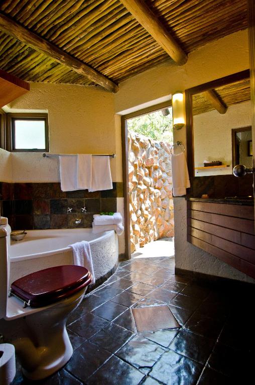 Fotografie z fotogalerie ubytování Tau Game Lodge v destinaci Madikwe Game Reserve
