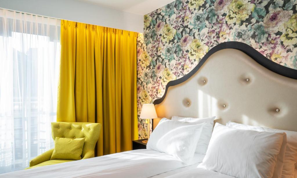 Postel nebo postele na pokoji v ubytování Thon Hotel Cecil