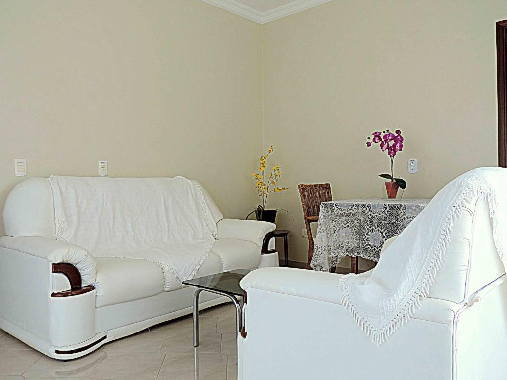  Hotel Pequeno Mundo