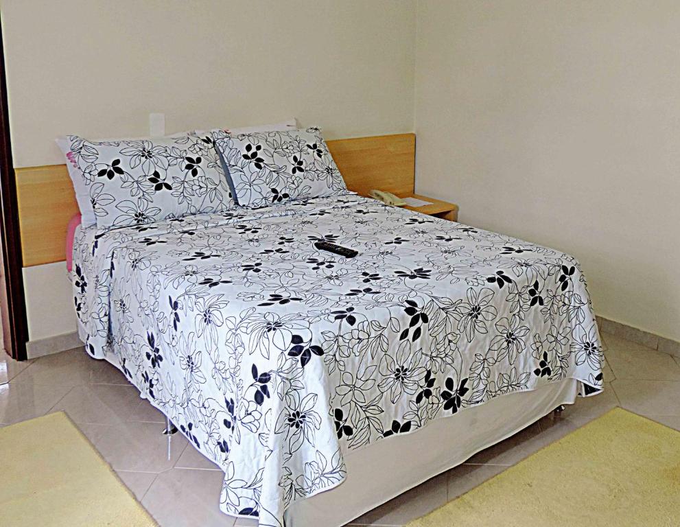  Hotel Pequeno Mundo
