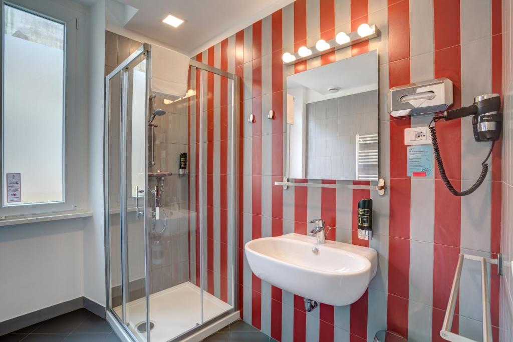 MEININGER Roma Termini - Resim 24