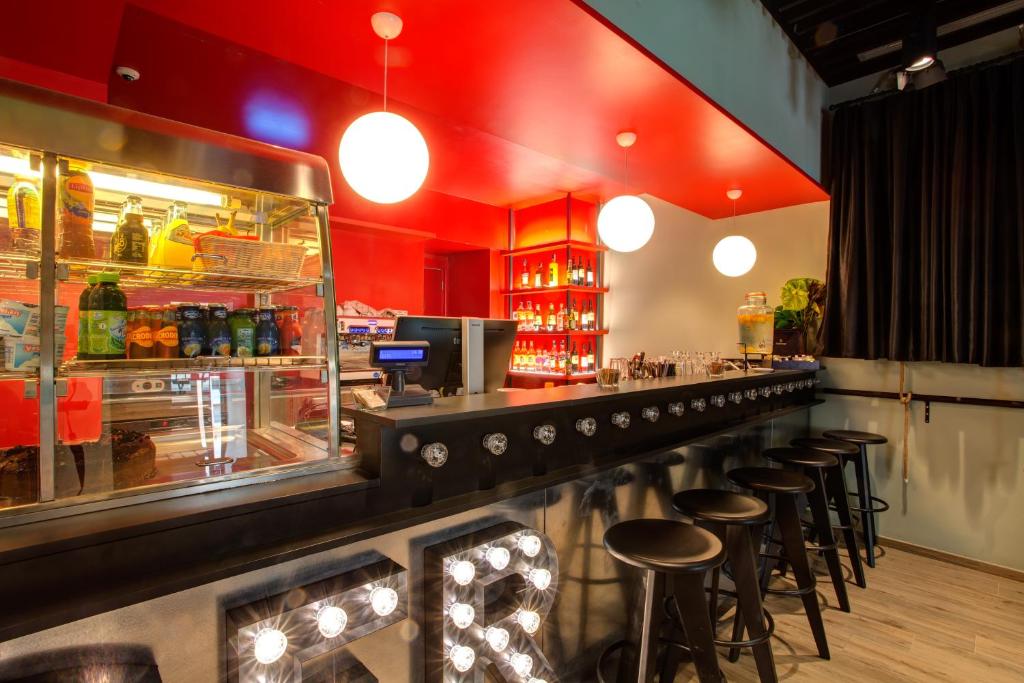 Ο χώρος του lounge ή του μπαρ στο MEININGER Roma Termini