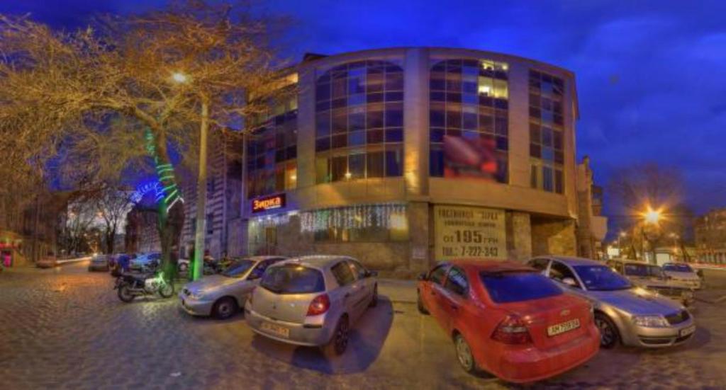 Budova, kde se hotel nachází