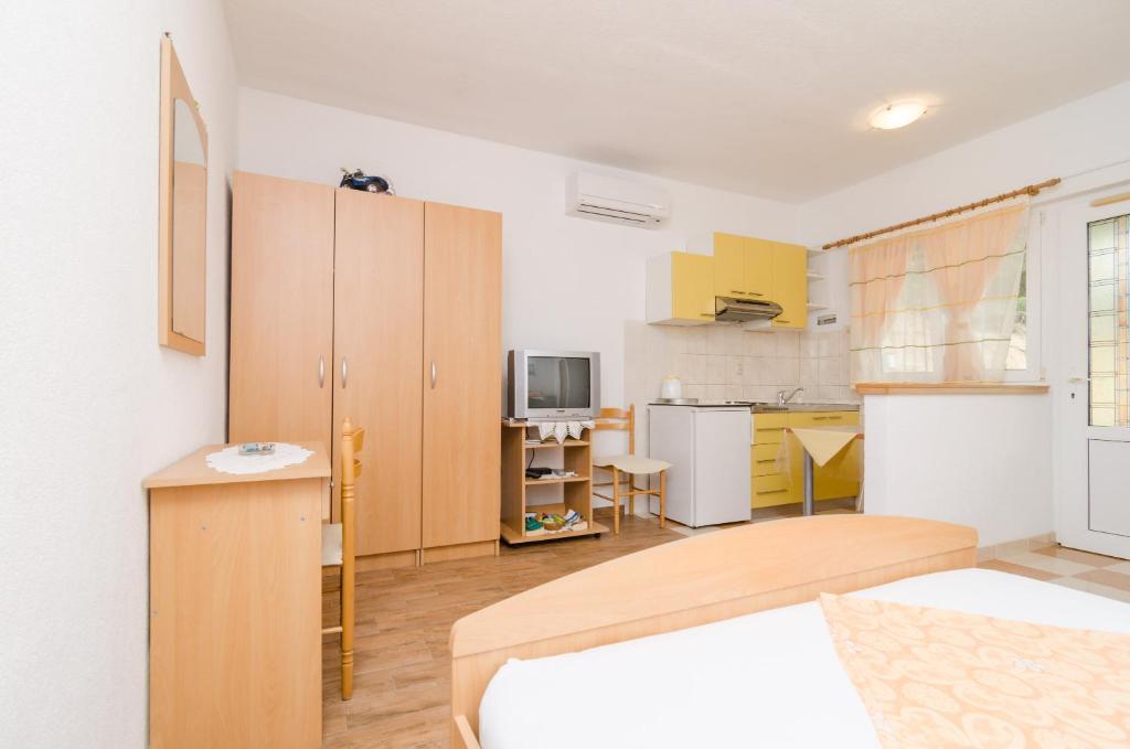 Kuchnia lub aneks kuchenny w obiekcie Apartments Skurla