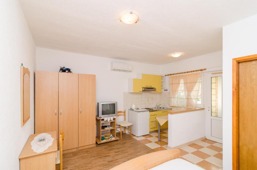 Kuchnia lub aneks kuchenny w obiekcie Apartments Skurla