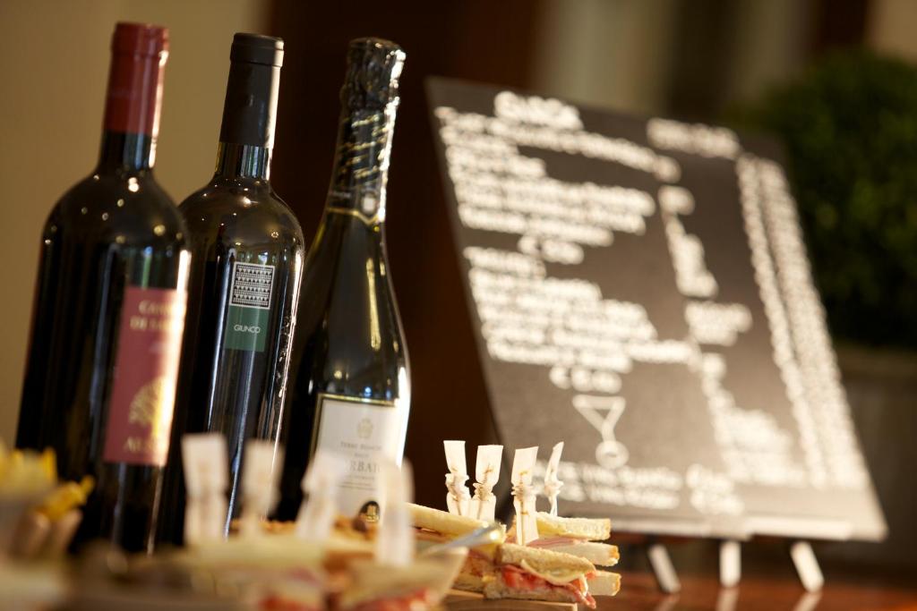 Nápoje v ubytování Boutique Hotel Su Sergenti