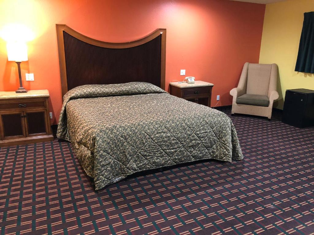 Los Angeles Inn & Suites - LAX - King Room - Smoking