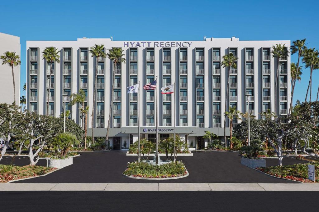 Hyatt Regency Newport Beach West photo