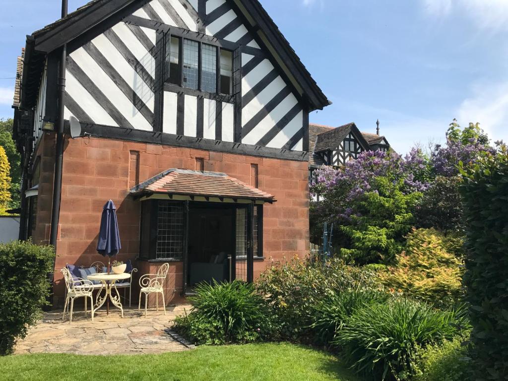 Thornton House Private Country House Thornton Hough Entire House sleeps 6 - Праздничный дом