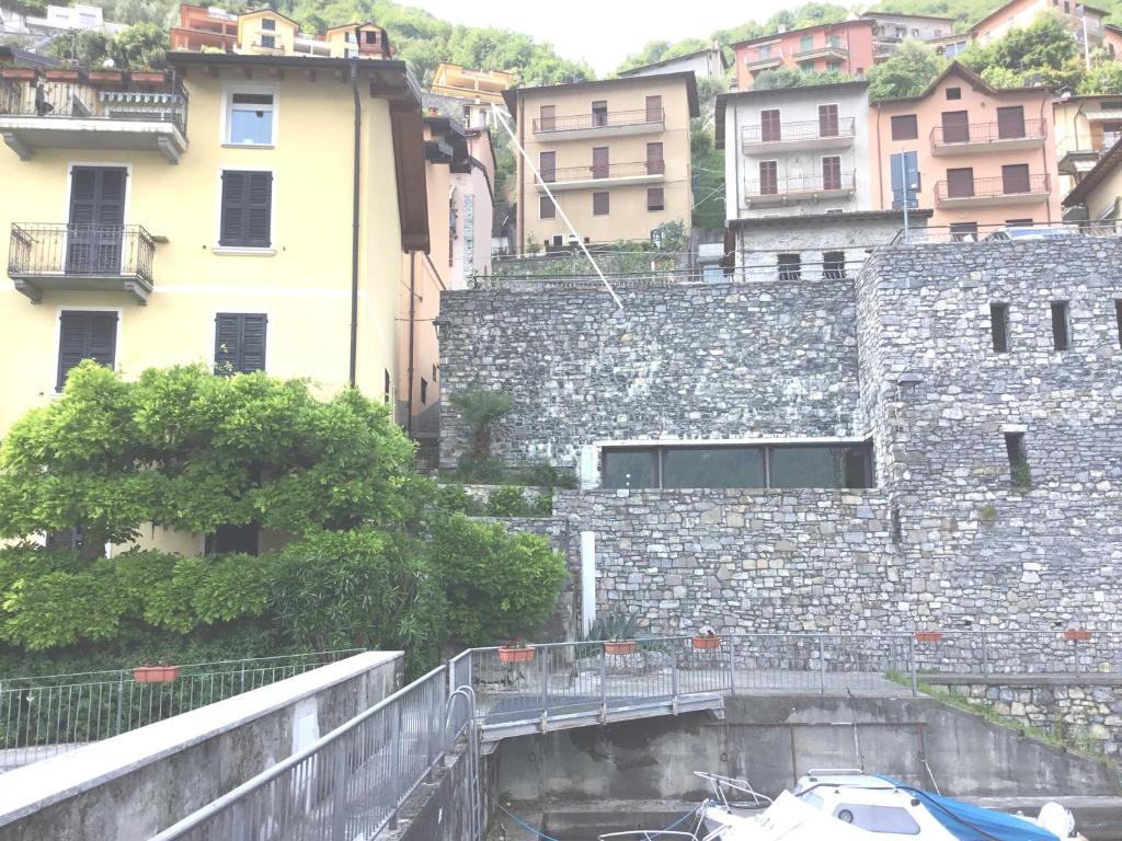 Zdjęcie z galerii obiektu Colonno Panoramica Lago Di Como w mieście Colonno