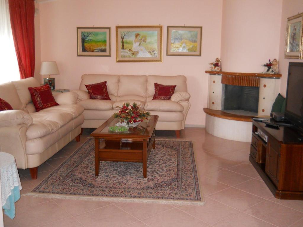 TV a/nebo společenská místnost v ubytování B&B Villa Lena