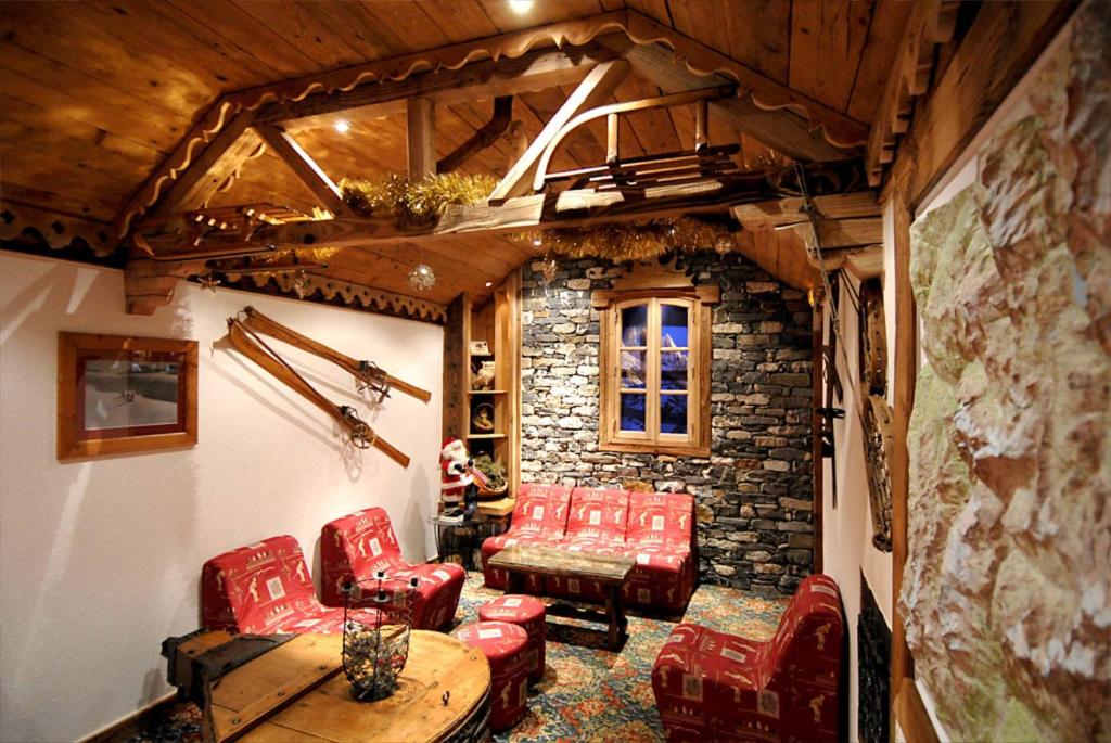 Posezení v ubytování Hôtel Le Sherpa Val Thorens