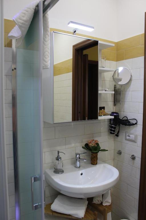 Koupelna v ubytování La Chiave Rossa B&B