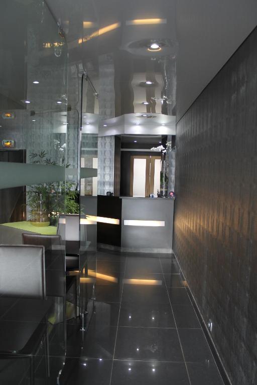 Hotel The Originals du Grand Monarque Nantes Gare - Resim 21