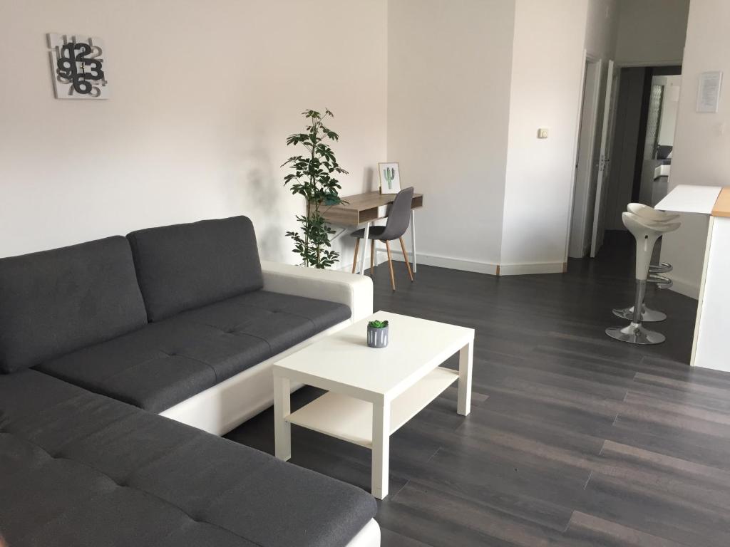 Część wypoczynkowa w obiekcie Rozmaring Apartman Pécs