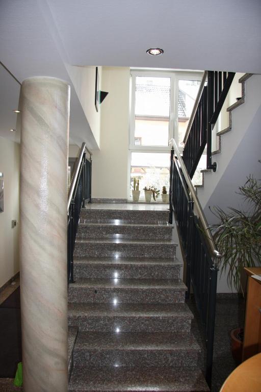 Fotografie z fotogalerie ubytování Hotel Gasthof Grüner Wald v destinaci Hofheim am Taunus
