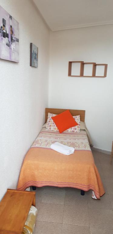 Pension Salamanca - Standard Single Room With Shared Bathroom