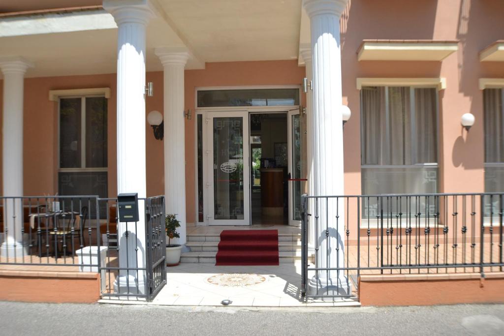 Fasada lub wejście do obiektu Hotel Villa Caterina