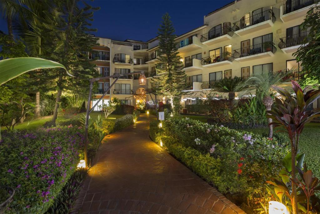 Zahrada ubytování Flamingo Vallarta Hotel & Marina