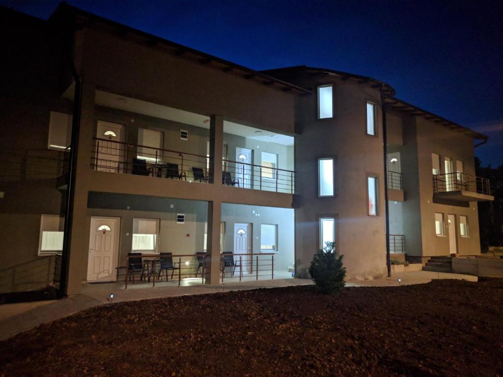 Budova, kde se apartmán nachází