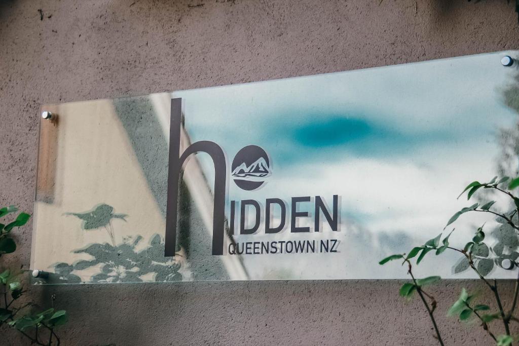 Certifikát, hodnocení, plakát nebo jiný dokument vystavený v ubytování Hidden Lodge Queenstown