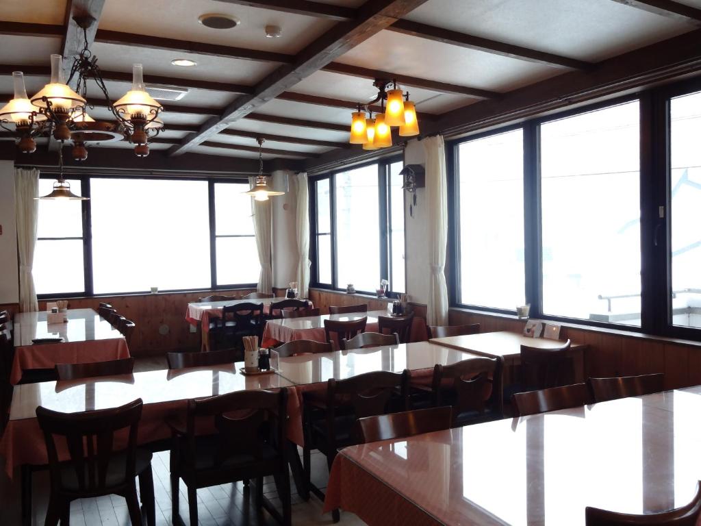 Restaurace v ubytování Highland Lodge Takegen